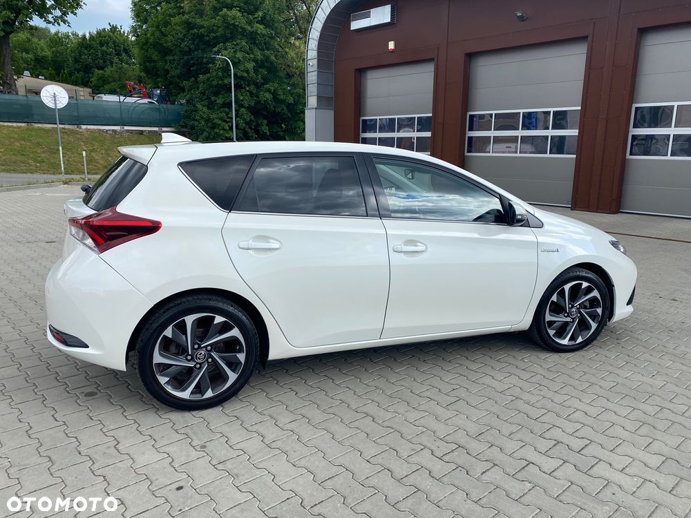 Toyota Auris 1.8 Executive - 10