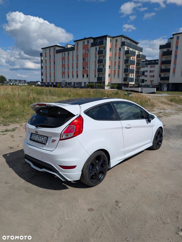 Ford Fiesta ST - 6