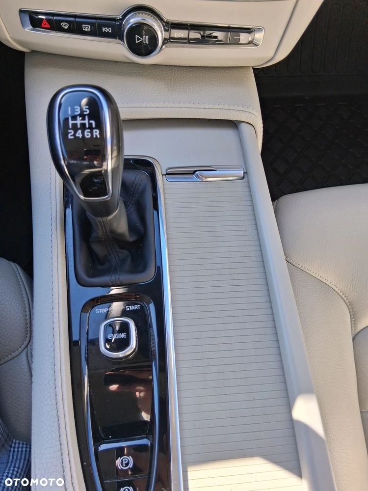 Volvo V90 D4 - 19