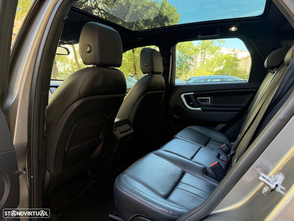 Land Rover Discovery Sport 2.0 D AWD HSE - 24