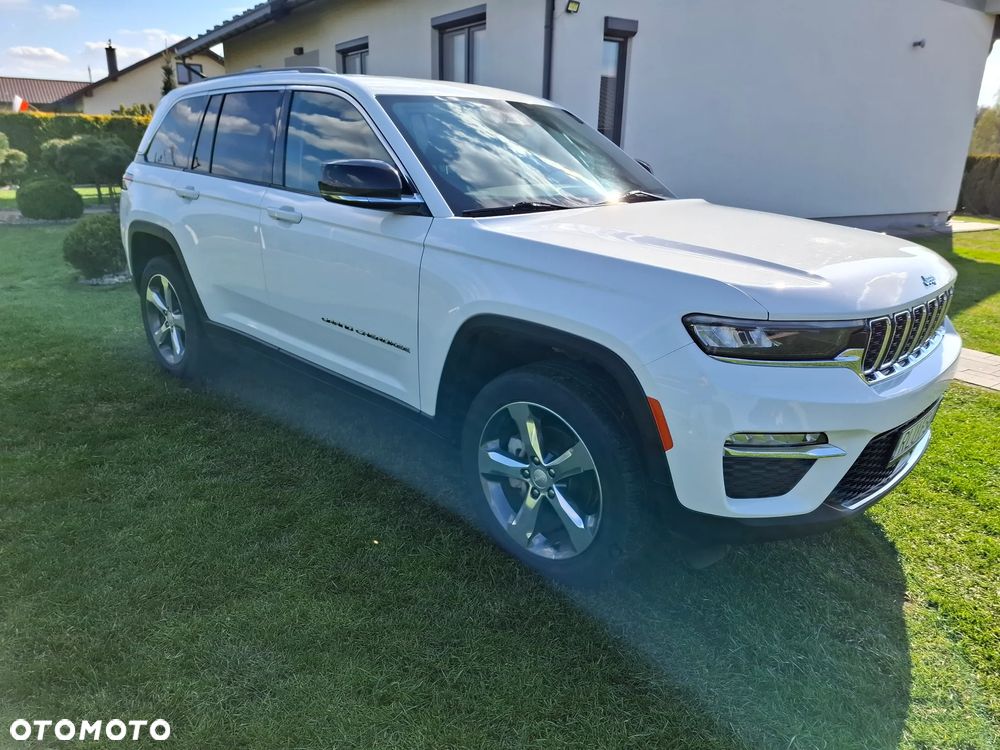 Jeep Grand Cherokee - 21