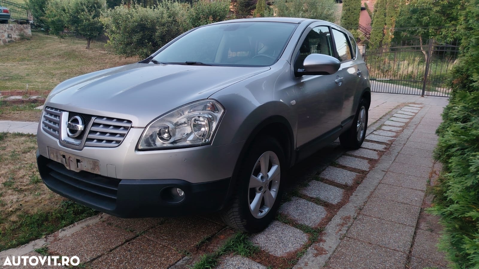 Nissan Qashqai - 2