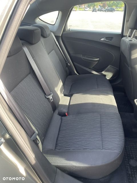 Opel Astra 1.4 T EU6 - 10