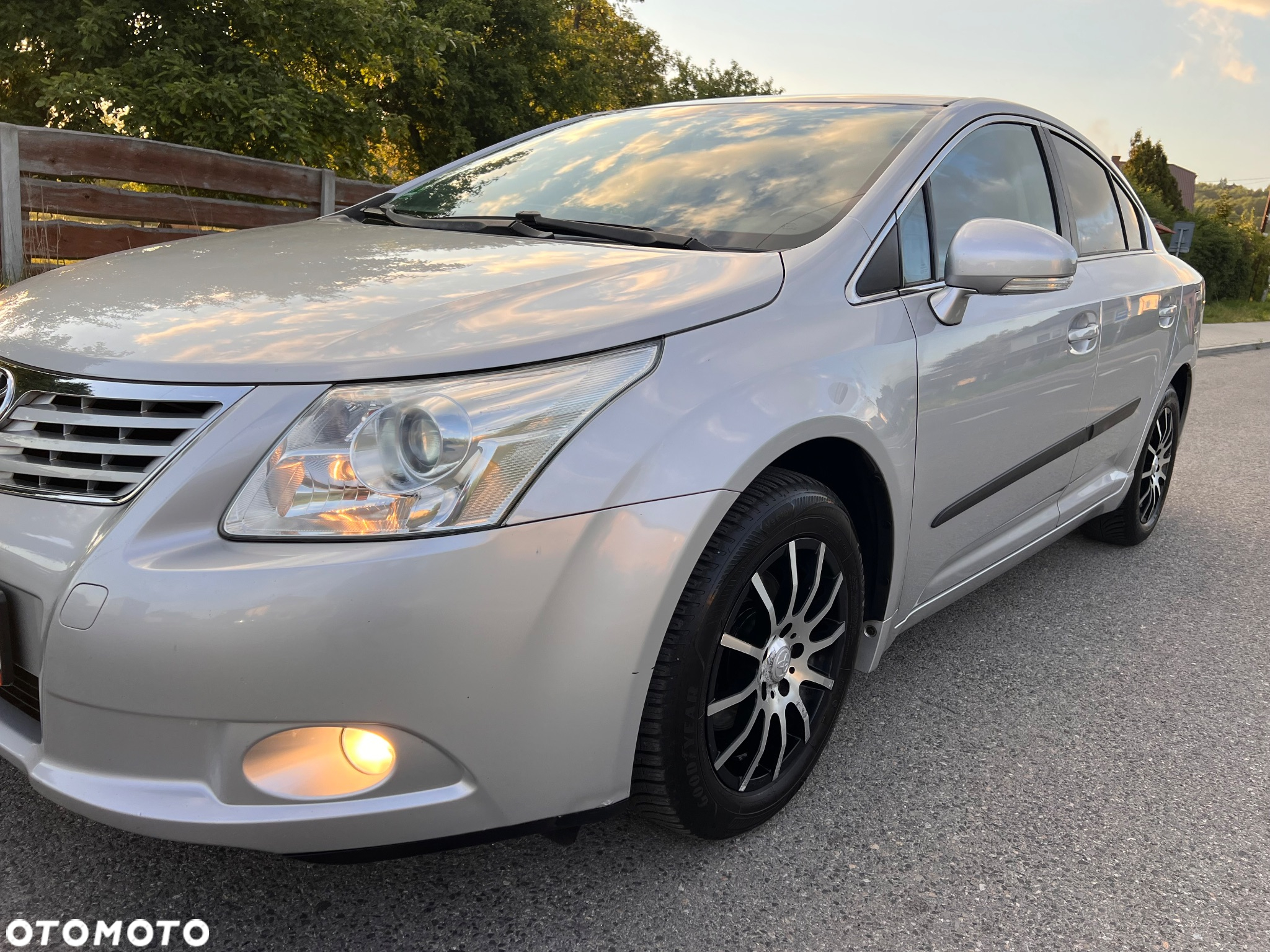 Toyota Avensis 1.8 Luna - 16