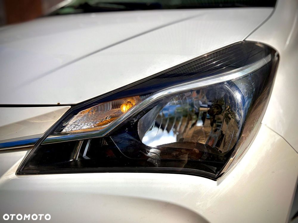 Toyota Yaris 1.0 Active EU6 - 3