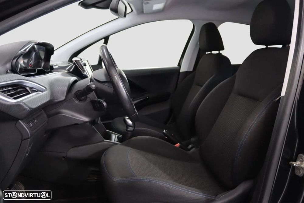 Peugeot 208 1.2 PureTech Signature - 14
