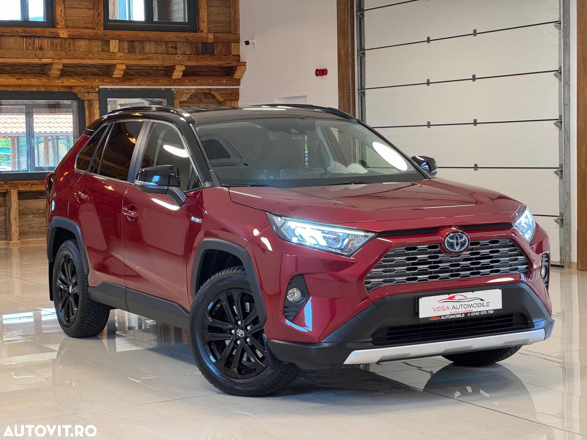 Toyota RAV4 2.5 4x2 Hybrid Team Deutschland - 1
