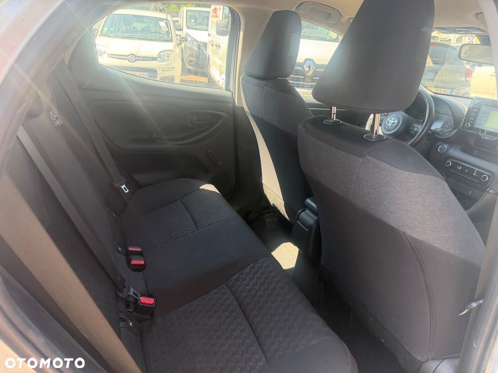 Toyota Yaris - 8