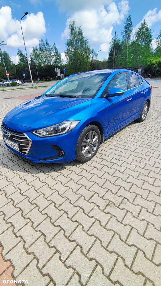 Hyundai Elantra 1.6 Comfort - 3