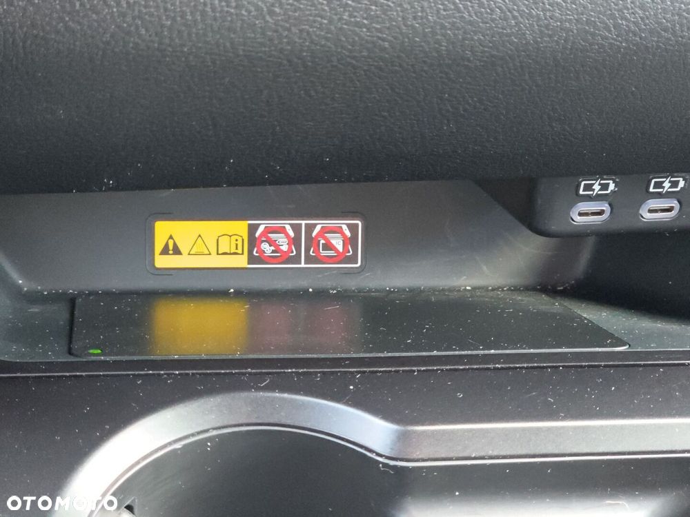 Lexus UX 250h GPF F Sport Design+ 2WD - 23