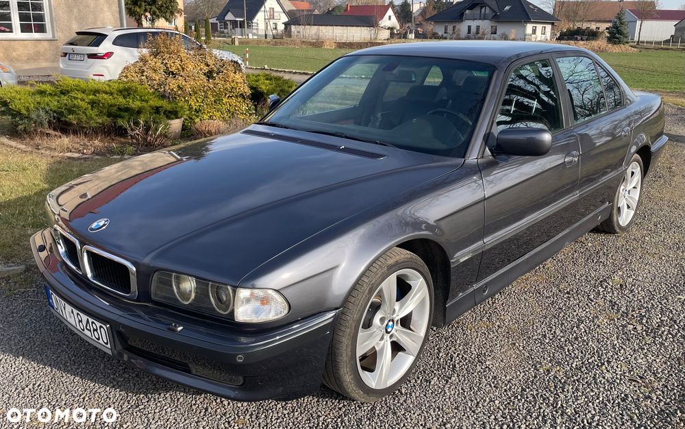 BMW Seria 7 740i - 3