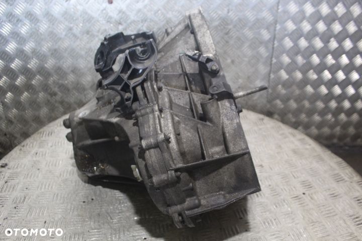 SKRZYNIA BIEGÓW 6 MEGANE III 1.6 7701700598 - 3