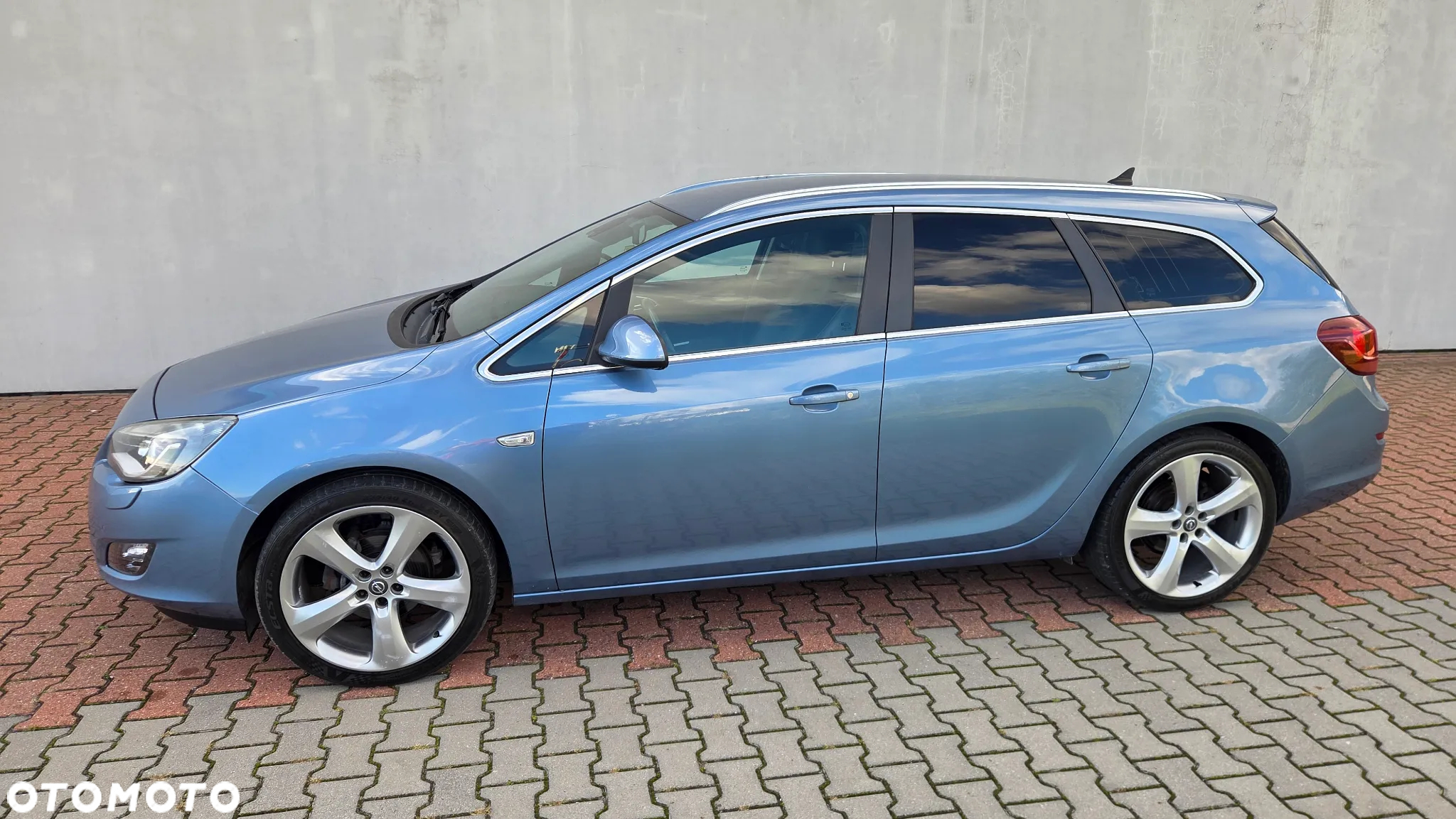 Opel Astra 1.4 Turbo Cosmo - 4