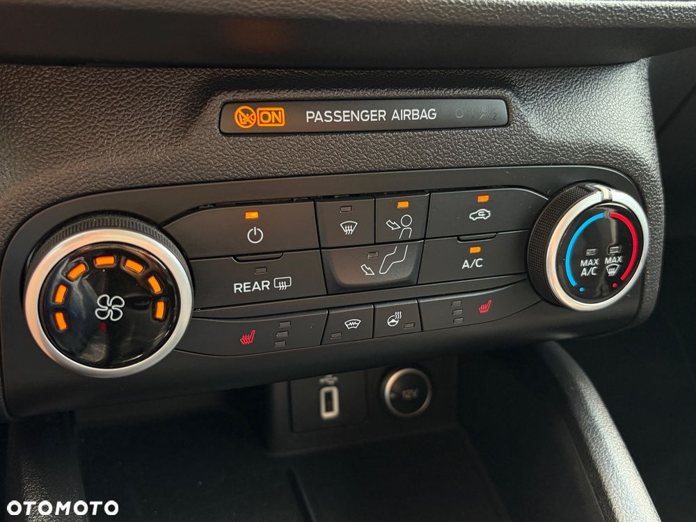 Ford Focus 1.0 EcoBoost Trend - 12