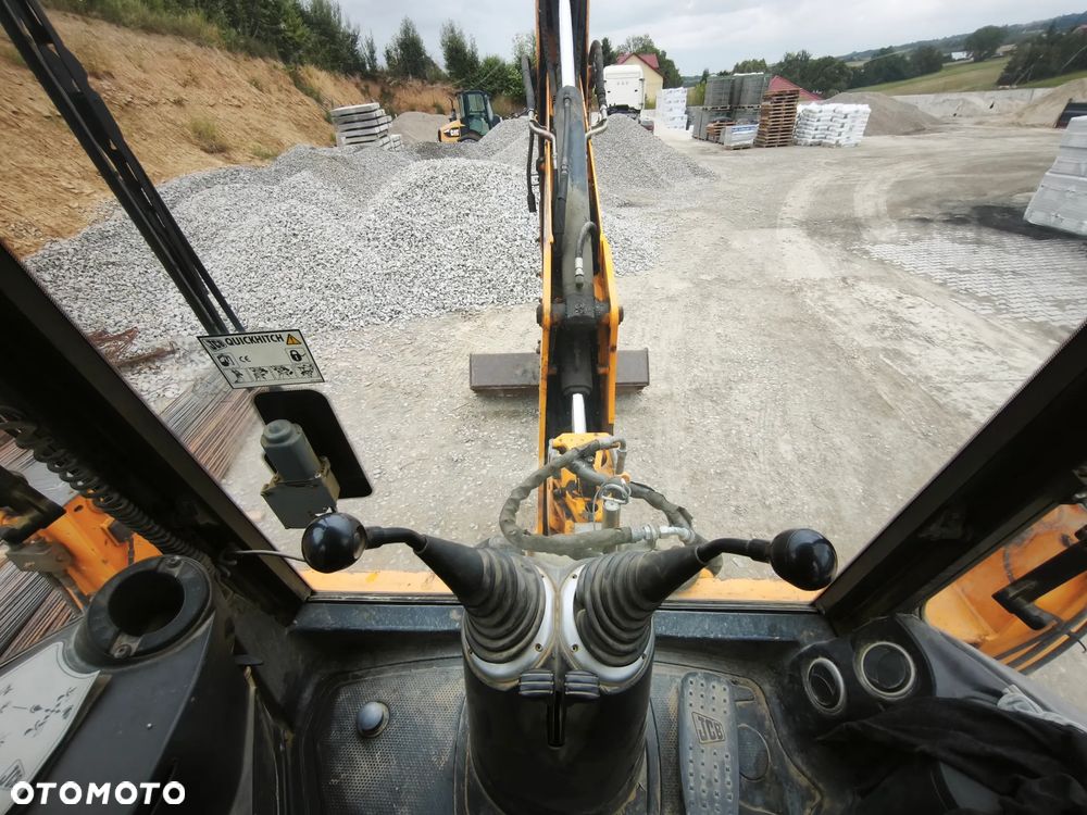 JCB C - 7