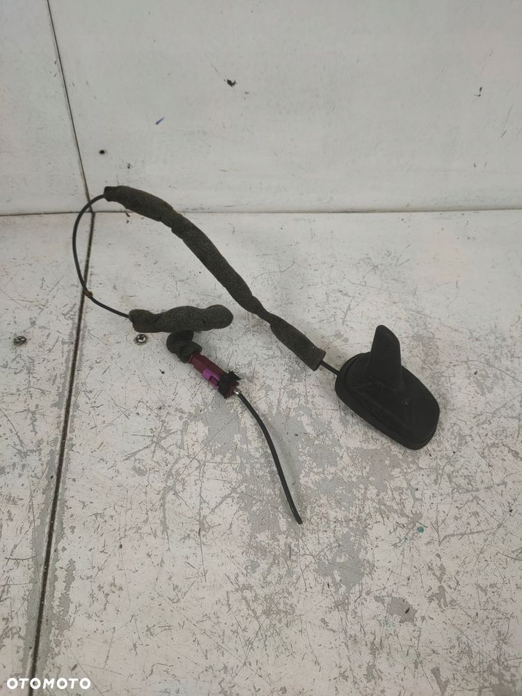 antena dachowa a4 b6 b7 gps 8e9035503f - 1