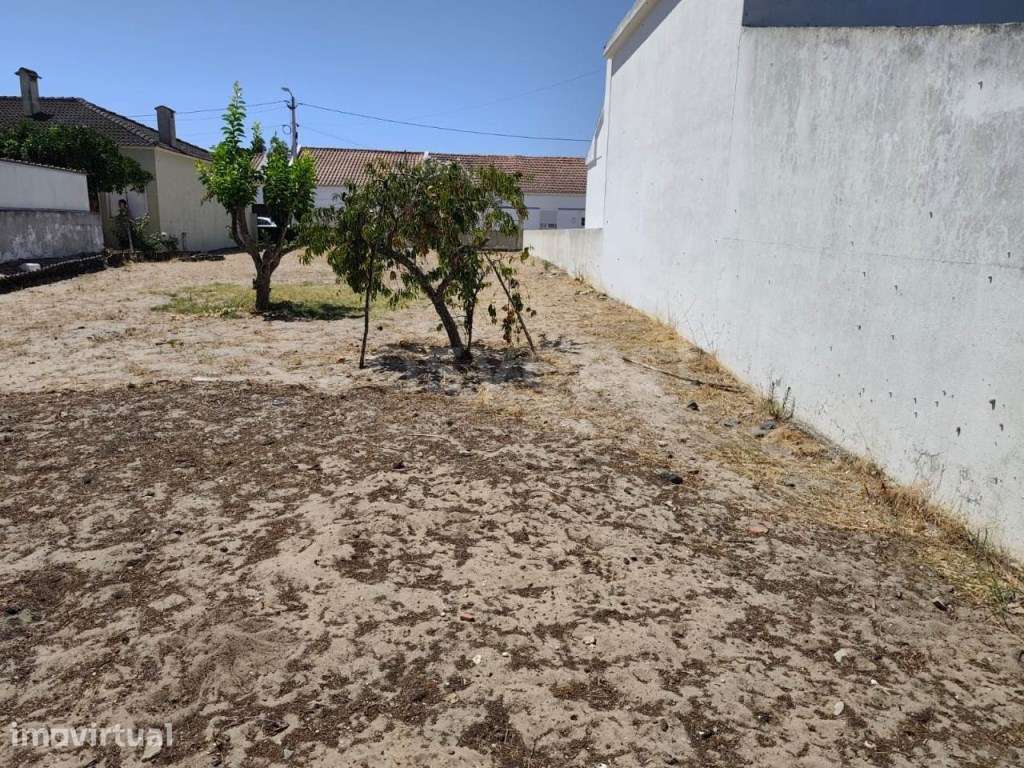 Lote de terreno para Construção com boas áreas, localizado em Ermid... - Grande imagem: 3/12