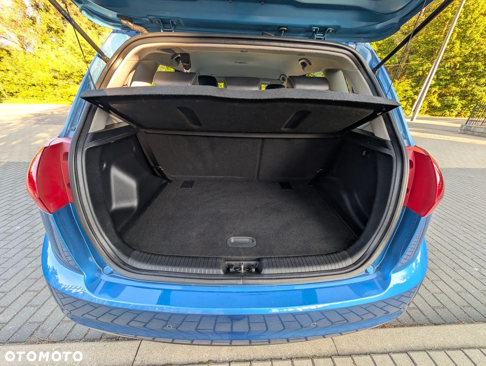 Kia Venga 1.6 L - 24