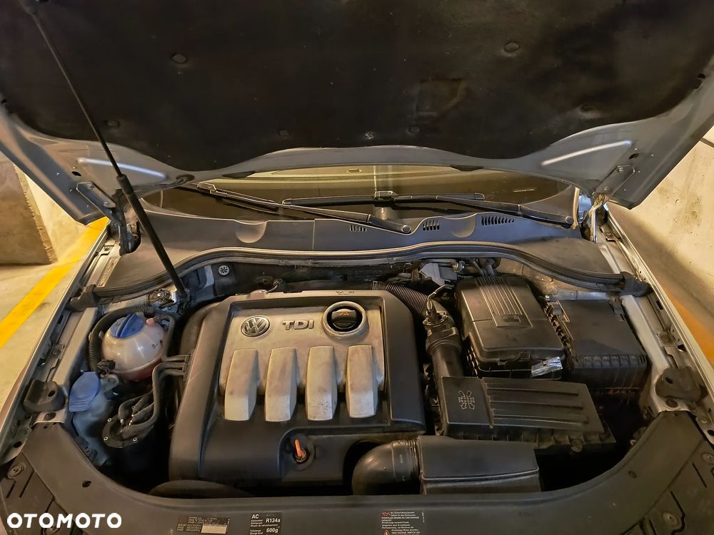 Volkswagen Passat 1.9 TDI DPF Comfortline - 18