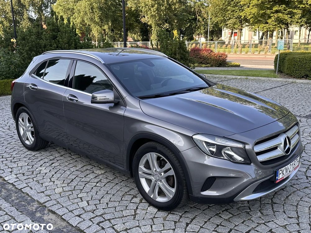 Mercedes-Benz GLA 200 7G-DCT - 5