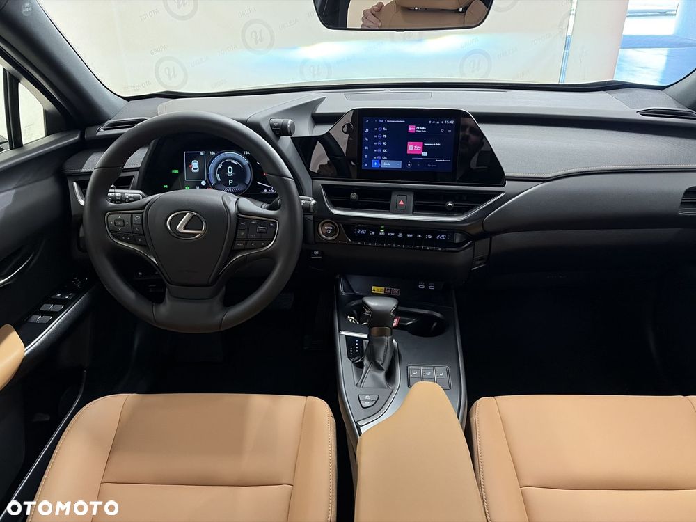 Lexus UX 250h GPF F Sport Design 2WD - 3