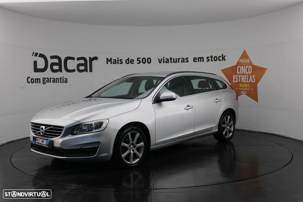 Volvo V60 2.0 D3 Momentum - 4