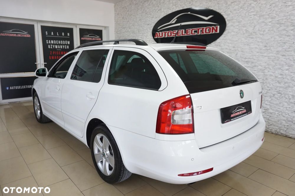 Skoda Octavia 1.6 TDI DPF Ambiente - 10