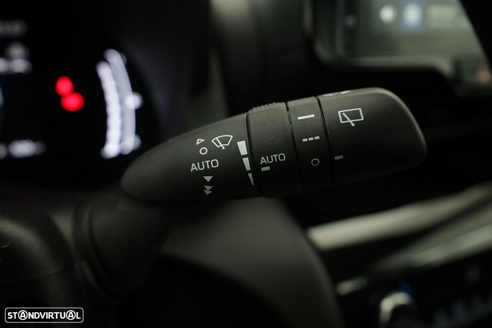 Toyota Yaris Cross 1.5 HDF Comfort — fotografia 17
