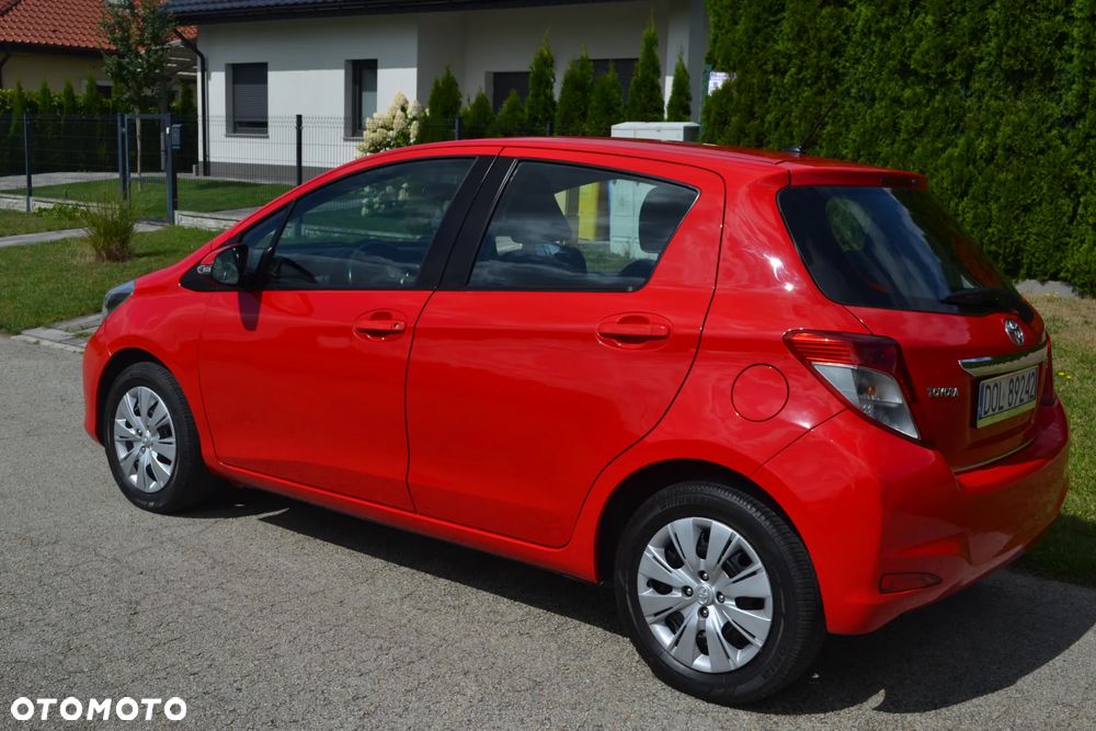 Toyota Yaris - 10