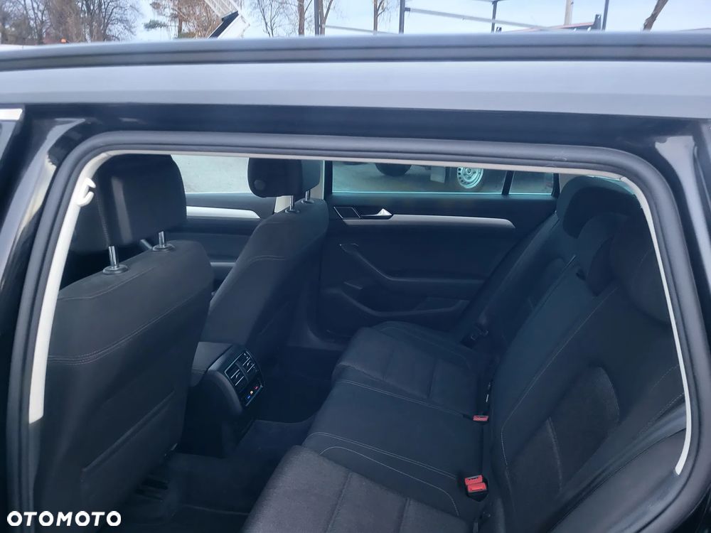 Volkswagen Passat Variant 2.0 TDI SCR Comfortline - 7