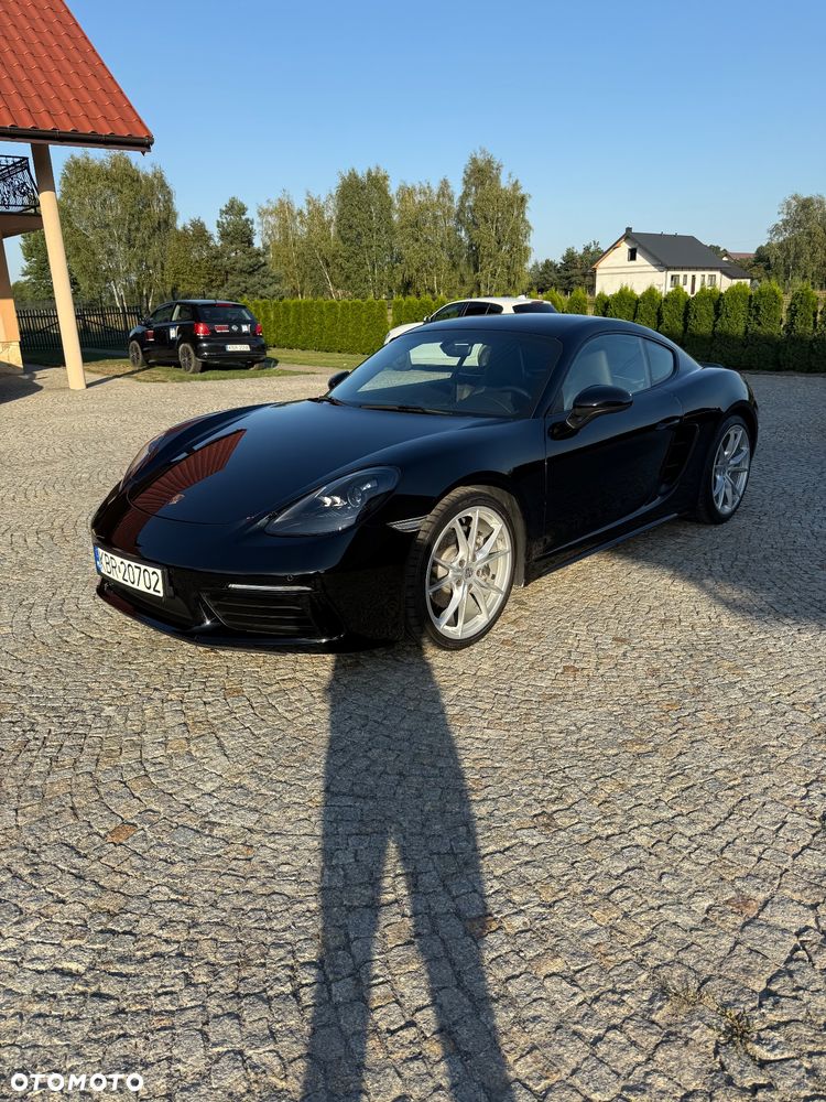 Porsche 718 Cayman - 12