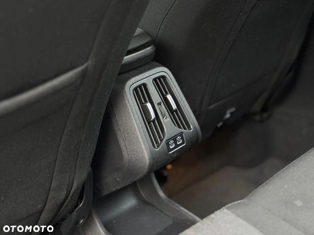 BMW Seria 2 218i Luxury Line - 21