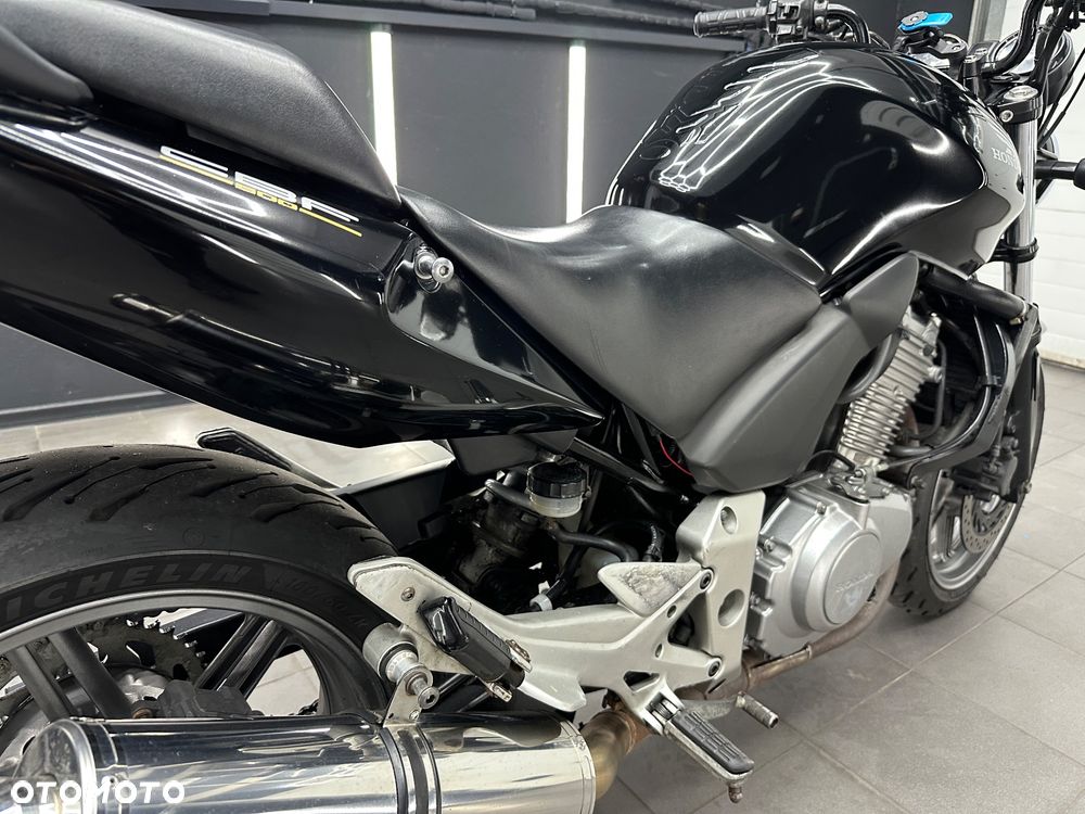 Honda CBF - 13