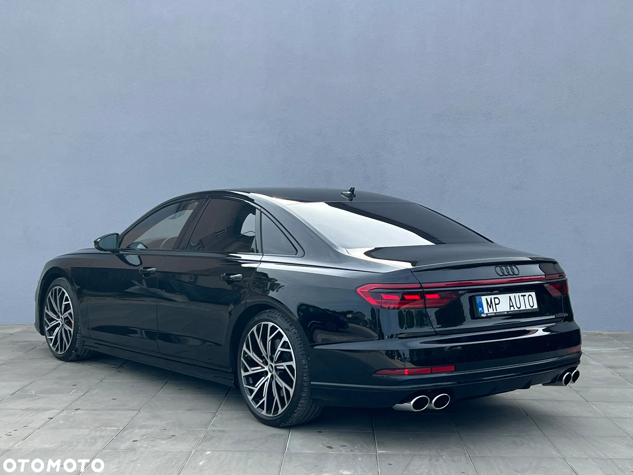 Audi S8 - 4