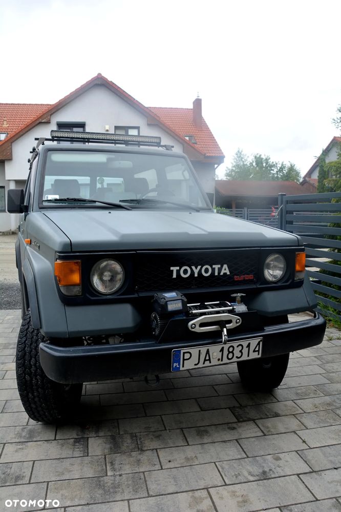 Toyota Land Cruiser - 3