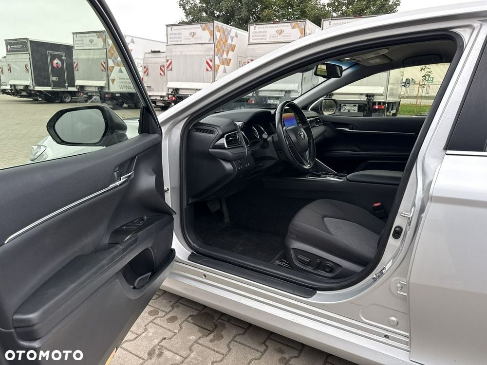 Toyota Camry 2.5 Hybrid Comfort CVT - 10