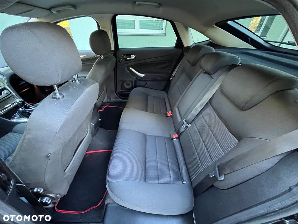 Ford Mondeo 2.0 TDCi Ghia - 21