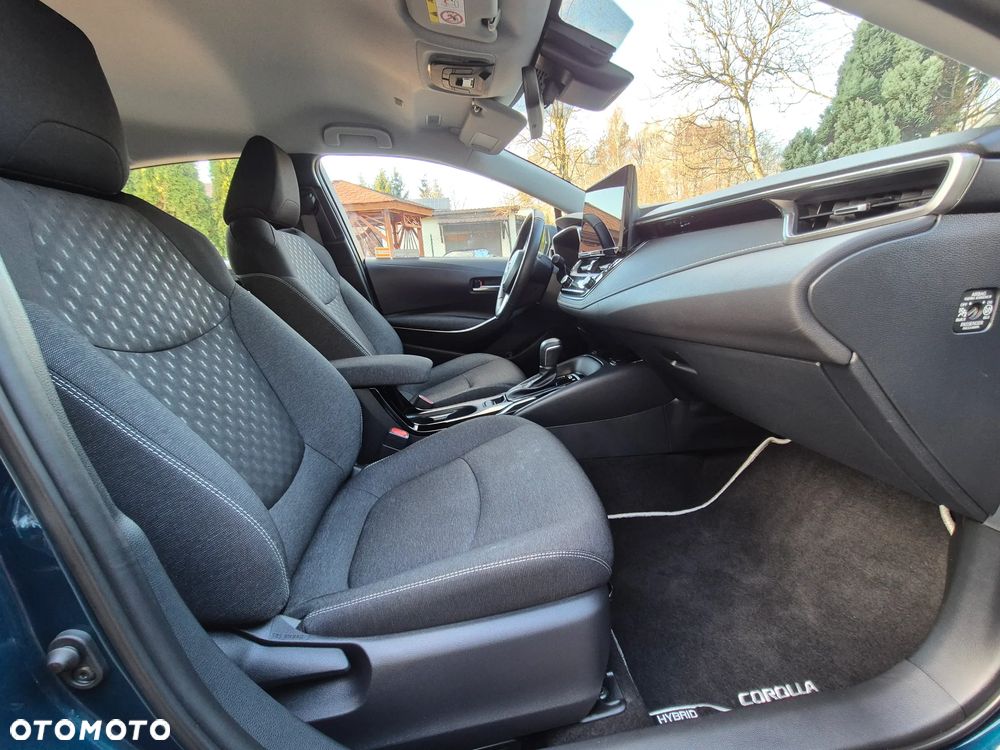 Toyota Corolla 1.8 Hybrid Executive - 28