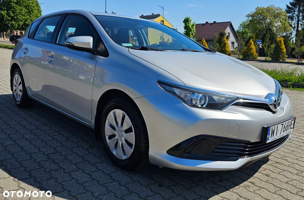 Toyota Auris 1.33 VVT-i Active - 4