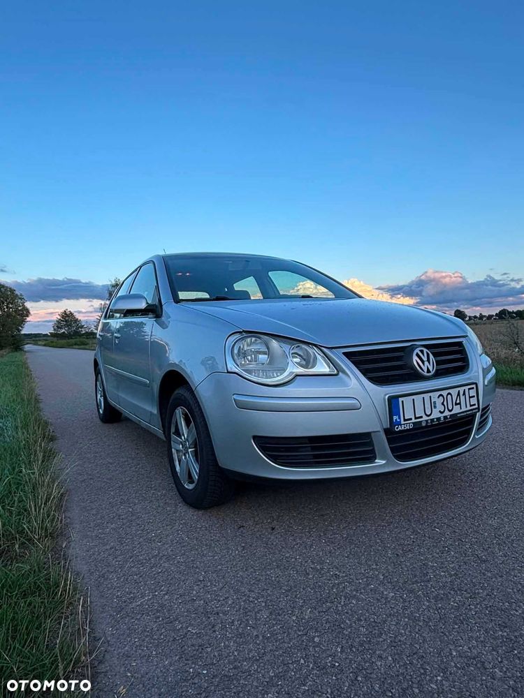 Volkswagen Polo - 2