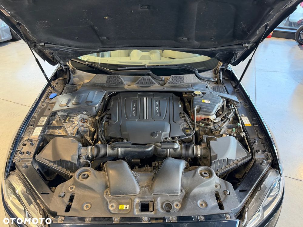 Jaguar XJ 3.0 V6 Kompressor AWD R-Sport - 26