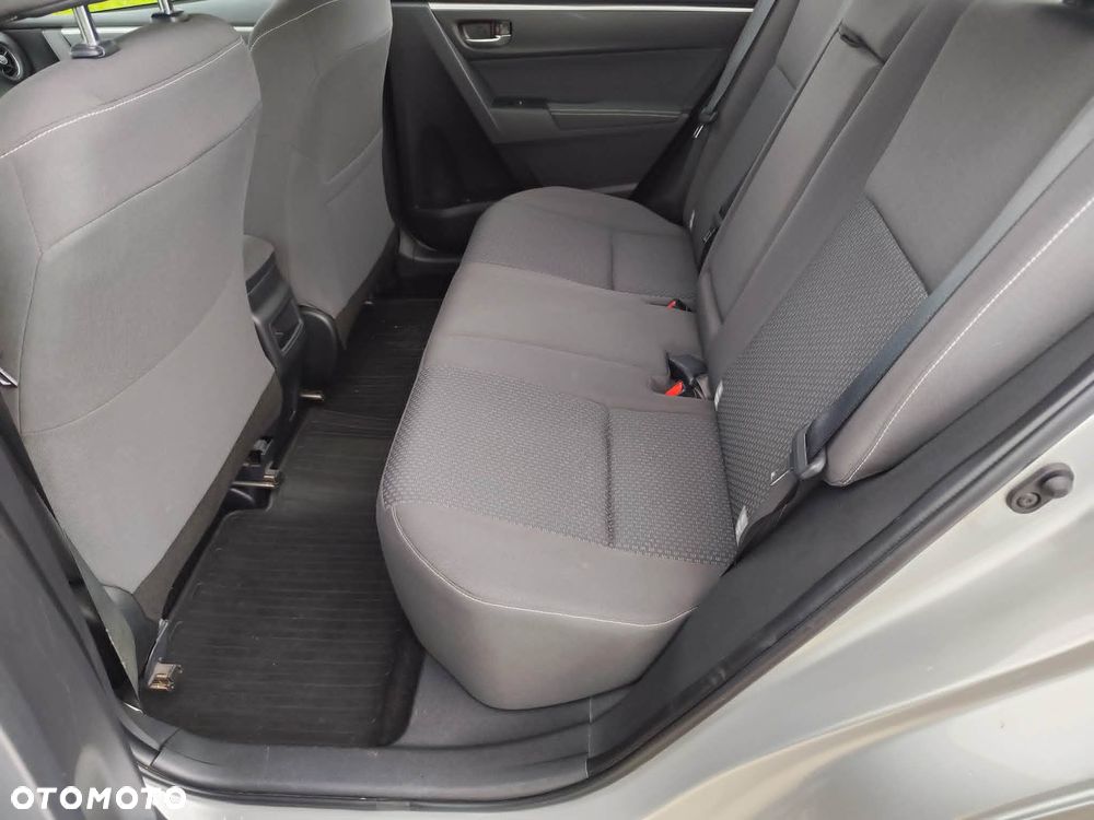 Toyota Corolla 1.6 Premium - 11