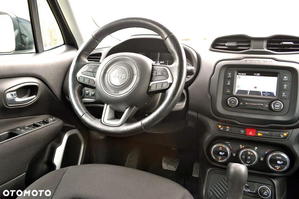 Jeep Renegade 1.4 MultiAir DSG Longitude - 36