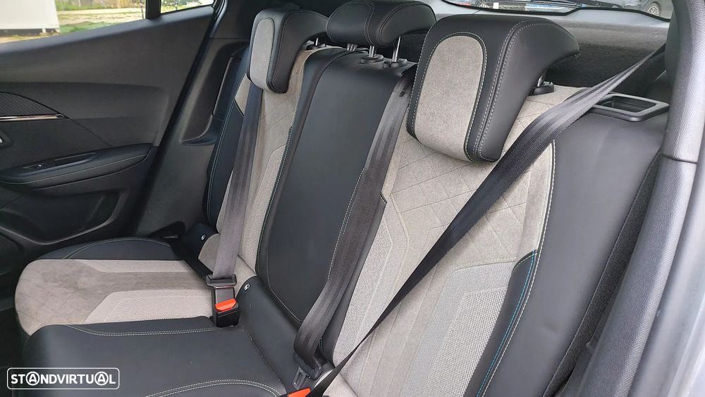 Peugeot e-2008 50 kWh GT Pack - 22