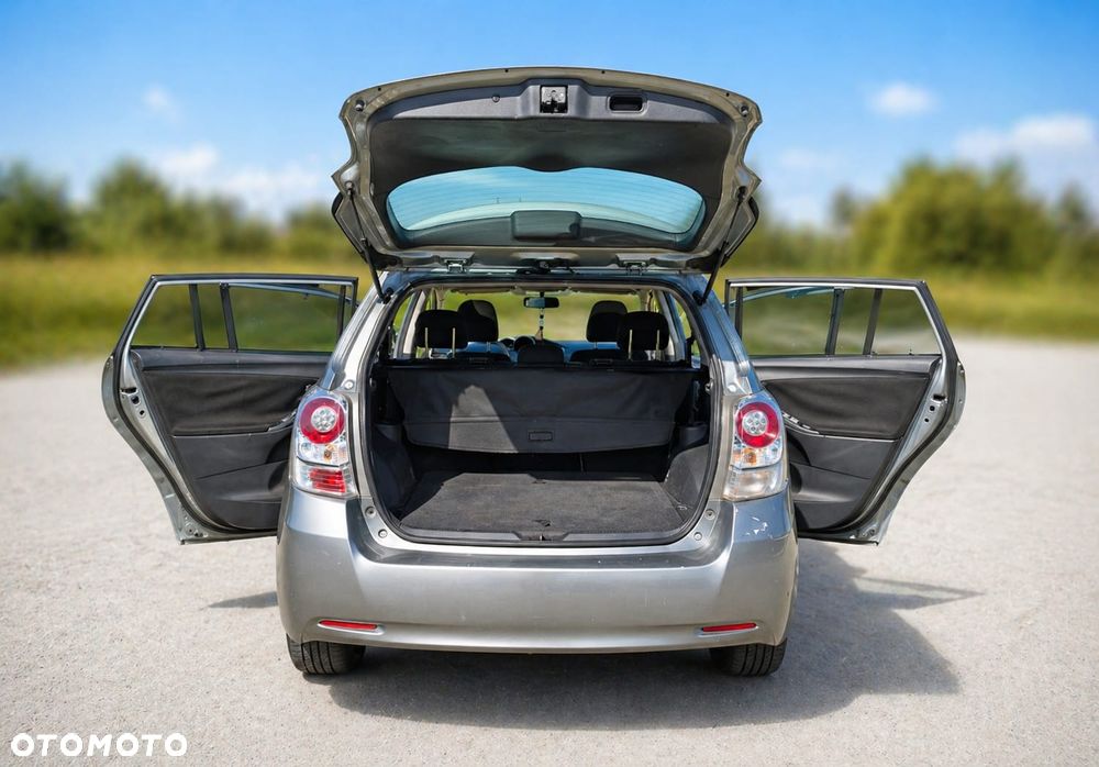 Toyota Verso 2.0 D-4D - 6
