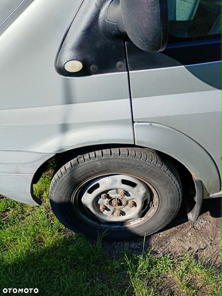 Ford Transit 300L Trend - 11