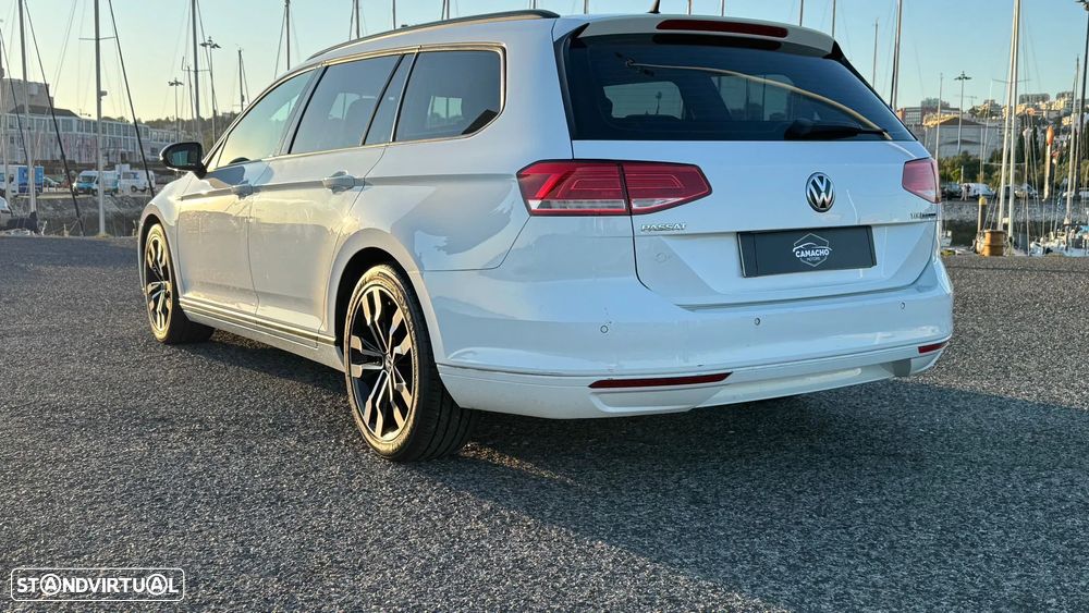 VW Passat Variant 1.6 TDI Highline - 23