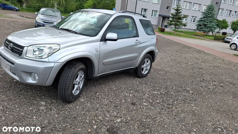 Toyota RAV4 - 1