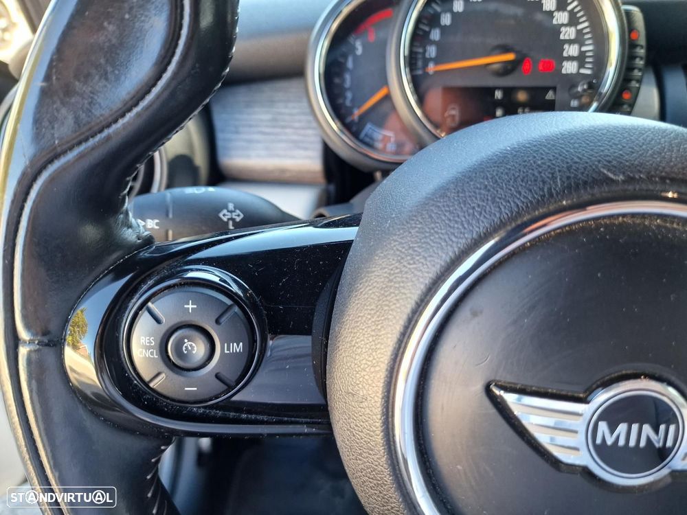 MINI 5 Portas Cooper D - 41