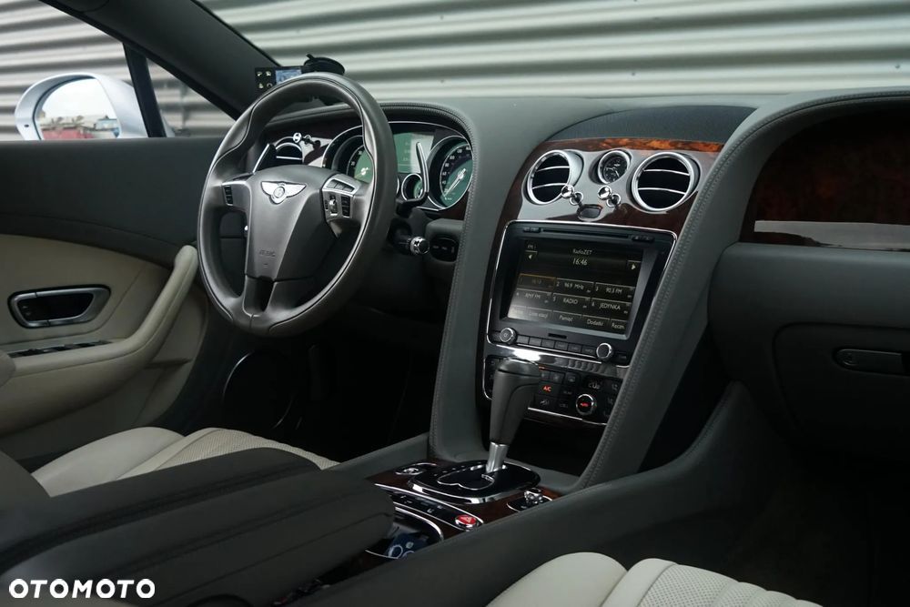 Bentley Continental GT W12 - 9